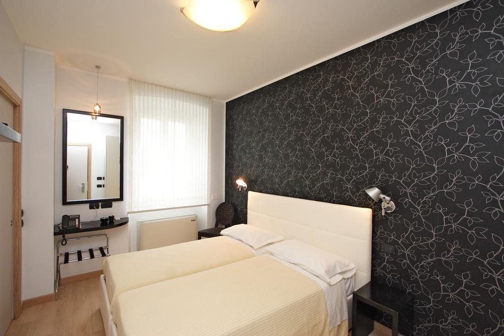 Hotel Roma 3*