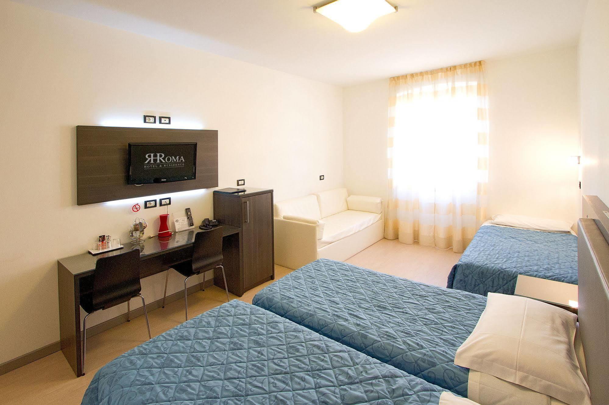 Roma Hotel 3*